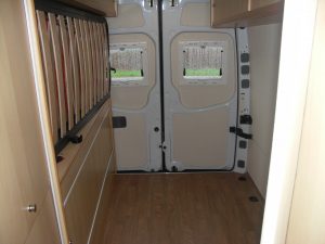 Mercedes Sprinter passo lungo con vano porta moto