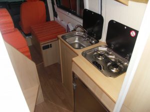 Mercedes Sprinter passo lungo con vano porta moto