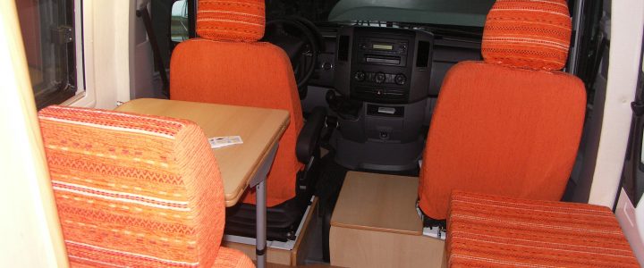 Mercedes Sprinter passo lungo con vano porta moto